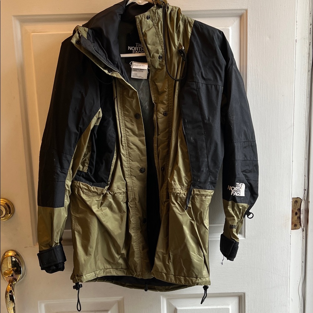 The North Face Men's Dual-Tone Performance Jacket